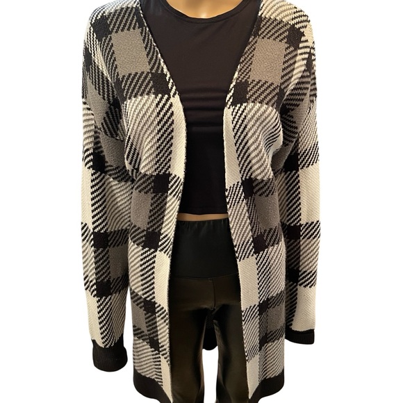 Elegant and cozy plaid cardigan - Picture 7 of 9